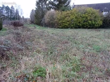 terrain 1330 m² guyencourt