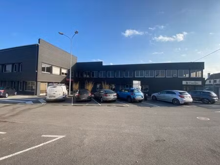 à louer bureau 12 m² – 340 € |bergues