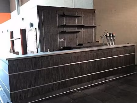 location commerce 250 m² à fécamp (76400)