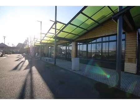 en vente local commercial 756 m² – 675 000 € |halluin