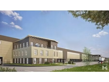 location entrepôt / local d'activités neuille pont pierre 103 660 m²