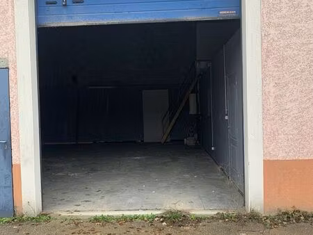 entrepôt 123 m² saint-romain-de-jalionas