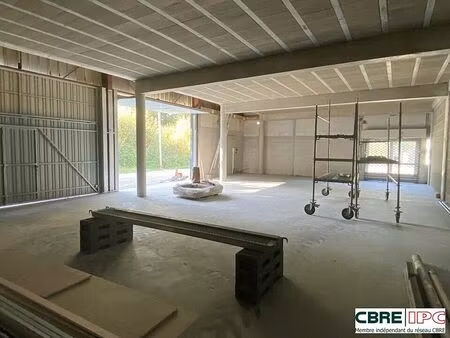 location entrepôt / local d'activités urcuit 200 m²