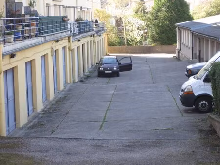 à louer garage fermé – 63 € |laxou