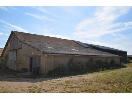 en vente ferme 343 m² – 106 000 € |sainte-hermine