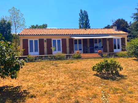 viilla de plain pied 3 chambres avec terrain de 2172 m2