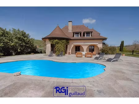 vente maison 5 pièces 138m2 les abrets-en-dauphiné 38490 - 495000 € - surface privée