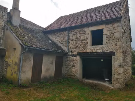 maison de village à rénover de 128 m² hab. (quatre chambres)