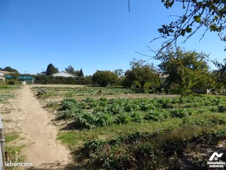 terrain 1400 m² moncoutant