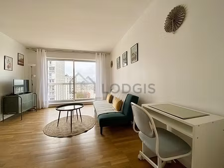 studio meublé avec terrasse  ascenseur et concierge