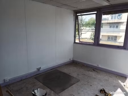 bureaux 100 m²