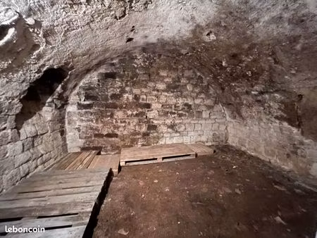 location cave montorgueil