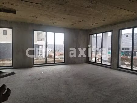 vente commerce cessy 212 m²