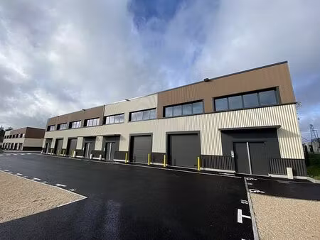 location entrepôt / local d'activités marcoussis 1 095 m²