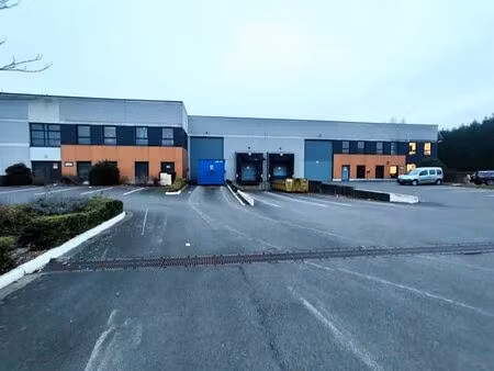 location local d'activités st andre lez lille 2 674 m²