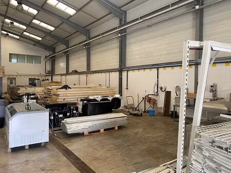 location local d'activités varennes jarcy 870 m²