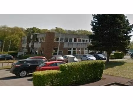 location bureau bievres 588 m²