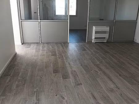 location bureau gainneville 150 m²