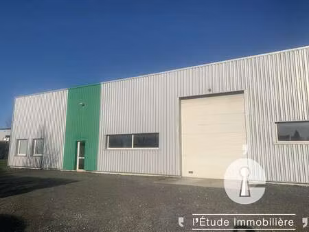 location bureaux et commerces à louverné (53950) : à louer / 850m² louverné