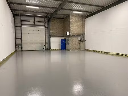 location local d'activités gonesse 326 m²