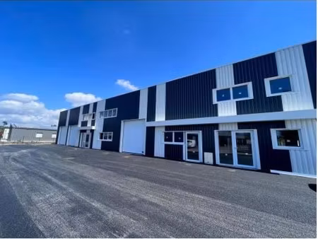 location local commercial