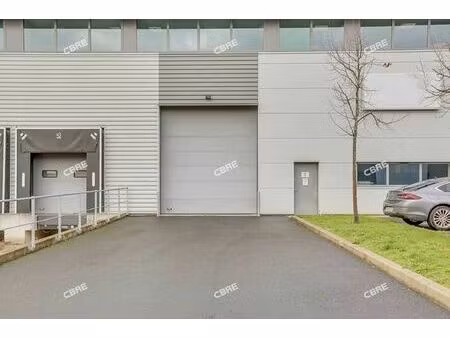 location local d'activités tigery 1 252 m²