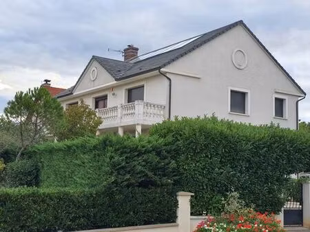 maison de 6 pièces de luxe en vente à daix  france