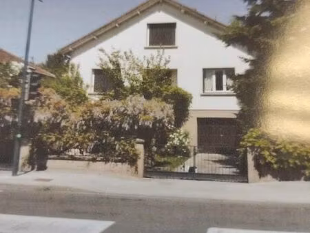 maison 8 pièces 250 m²