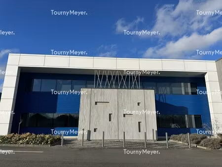 local d'activites a louer