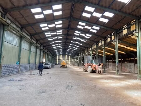 à louer bureau 1 800 m² – 5 000 € |saint-amand-les-eaux