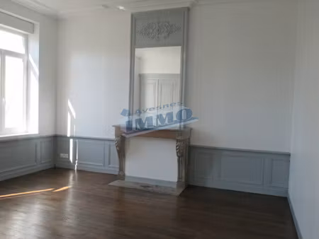 à louer fonds de commerce 24 m² – 425 € |avesnes-le-comte