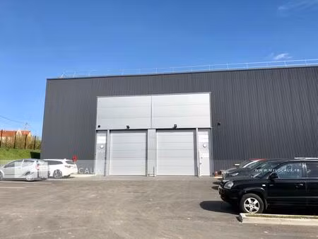 local d'activités neuf de 663 m² à l'intersection de la n184 et l'a115