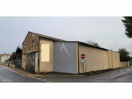 vente entrepôt / local industriel  300.00m²  matha