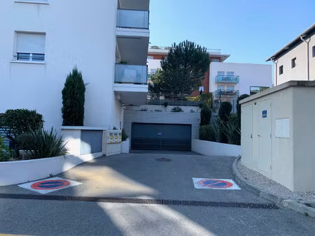 location garage 22 m² à antibes (06600)