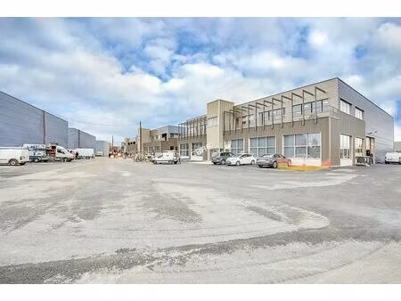 location local d'activités bois d'arcy 1 350 m²