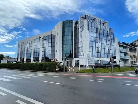 bien professionnel à louer à berchem-sainte-agathe € 3.450 (kam2p) - panorama b2b brussel 