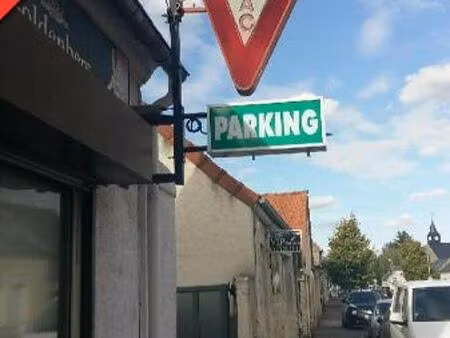 vente local commercial 3 pièces chambry 02000 - 308000 € - surface privée