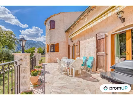 vente maison 6 pièces 199 m² roquestéron (06910)