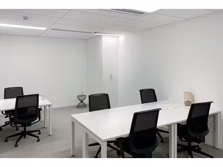 un bureau au design remarquable pour 4 personnes à spaces shake building