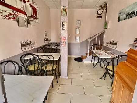 en plein centre-ville de villeneuve sur lot  découvrez ce bel hôtel de 301 79 m2 répartis 