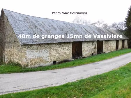 près de vassivière  3 granges sur 2093m2