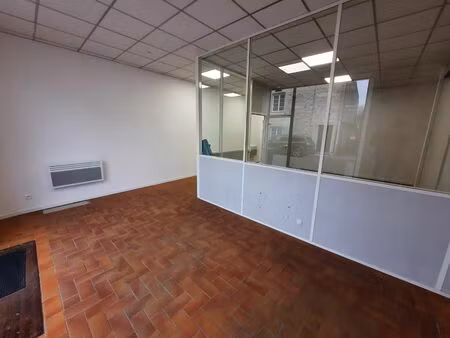 langon – local commercial ou bureaux + places parking