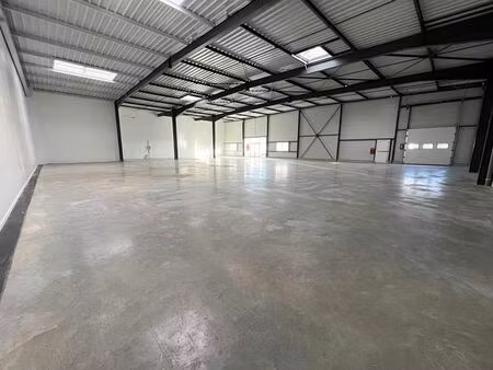 location local d'activités rambouillet 694 m²