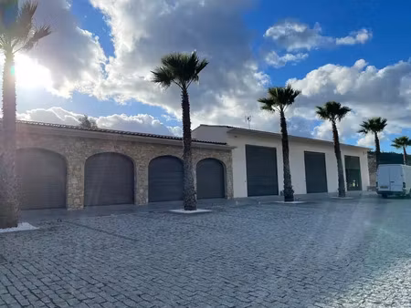 local commercial de 268m²