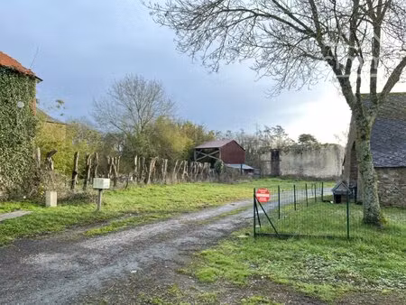 terrain de 380 m² avec bâtisse à rénover de 120 m²