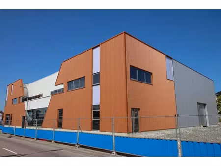 local d'activite a vendre