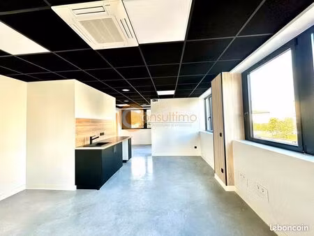 bureaux 53 m²