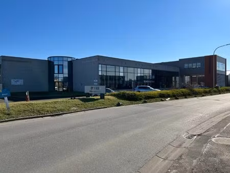 bâtiment industriel à vendre à gembloux