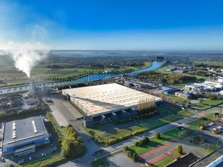 bâtiment industriel à louer à strépy-bracquegnies