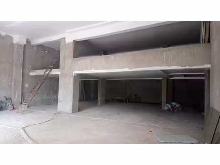 local commercial 270 m2